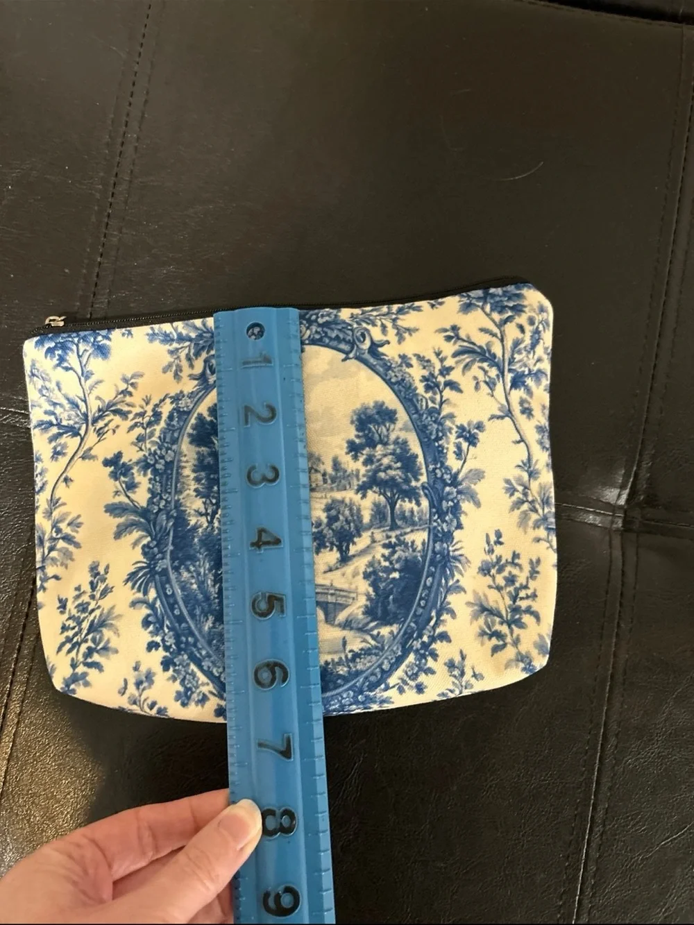 NWT Hair care bundle in a Blue and White Toile Cosmetic Pouch - Picture 8 of 9